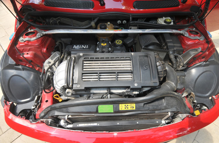 2005-mini-cooper-engine-490w.jpg